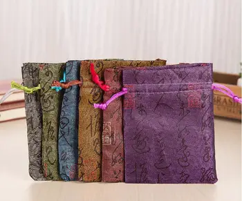 10*12cm Ancient poetry calligraphy brocade bag Jewelry bag beads bracelet bag gifts jewelry playbag Antique bag mix color
10*12cm Ancient poetry calligraphy brocade bag Jewelry bag beads bracelet bag gifts jewelry playbag Antique bag mix color