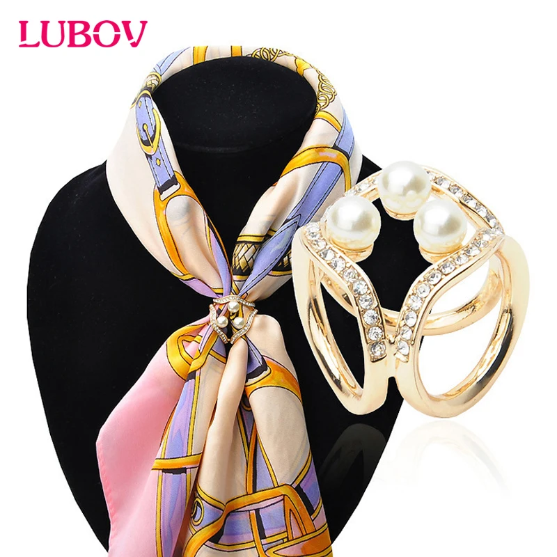 Korean New Arrival Joker Pearl Scarf Clip Three Ring Rhinestone Decoration Scarf Buckle for Women Costume Jewelry
Korean New Arrival Joker Pearl Scarf Clip Three Ring Rhinestone Decoration Scarf Buckle for Women Costume Jewelry