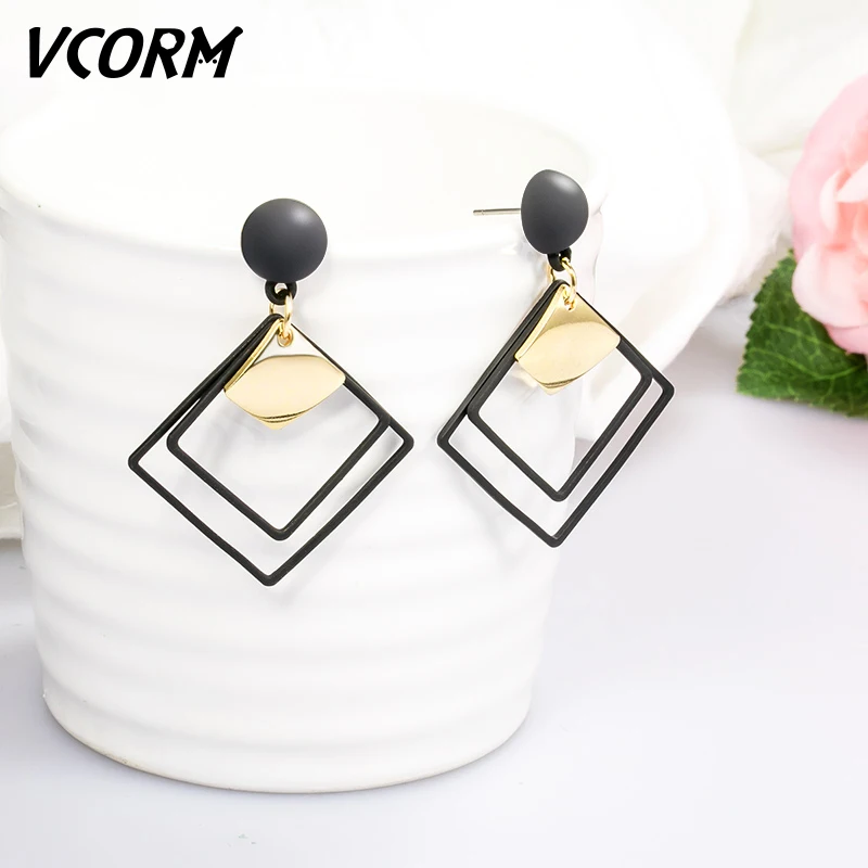 VCORM Fashion Korean Metal Drop Earrings for Women Personality Square Geometric Gold Dangle Earring Women Accessories Jewelry
VCORM Fashion Korean Metal Drop Earrings for Women Personality Square Geometric Gold Dangle Earring Women Accessories Jewelry