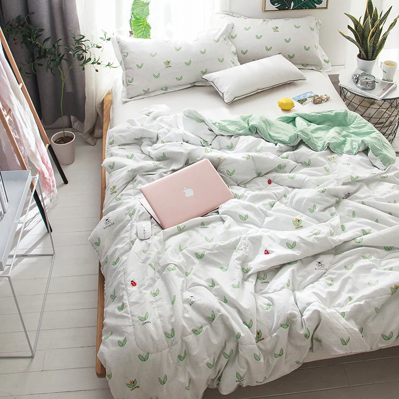 Grid Japan Brief Summer Quilt Air Condition Blanket Washed Cotton Quilt Adult Children Kids Cartoon Comforter Bed Cover 200*230
Grid Japan Brief Summer Quilt Air Condition Blanket Washed Cotton Quilt Adult Children Kids Cartoon Comforter Bed Cover 200*230