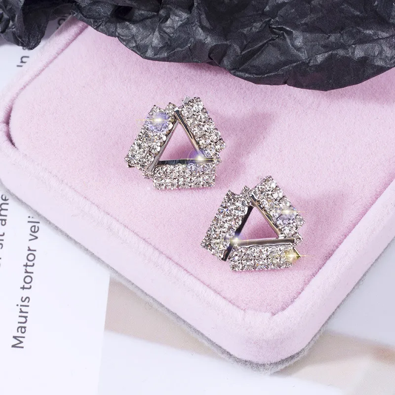 Fashion Rhinestone Geometric Drop Earrings For Women Jewelry Silver Gold Rose Color Handmade Statement Earrings
Fashion Rhinestone Geometric Drop Earrings For Women Jewelry Silver Gold Rose Color Handmade Statement Earrings