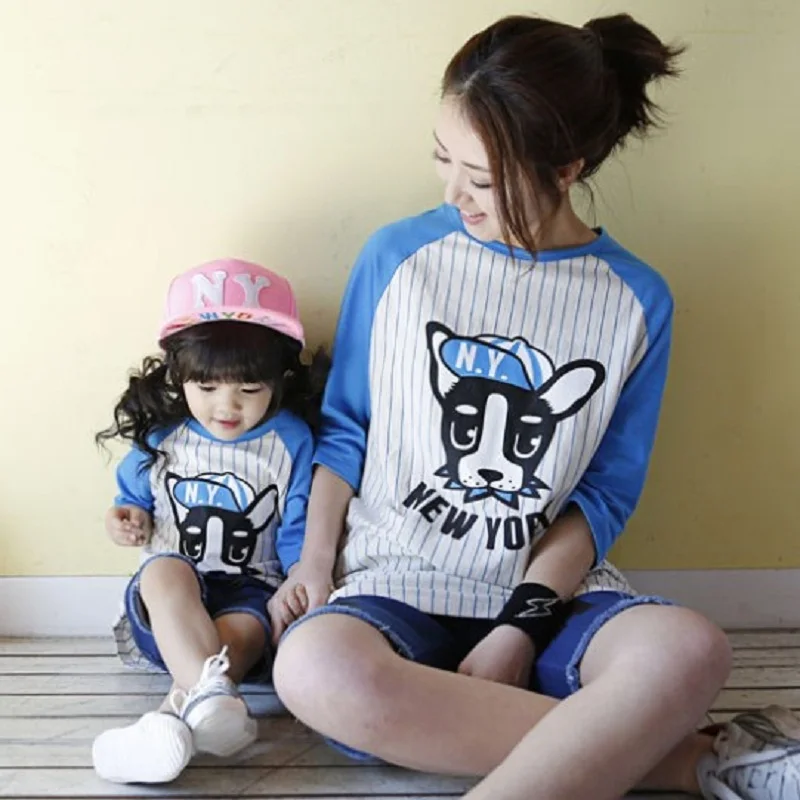 Mum Mother and Daughter Clothes Family Matching T Shirts Spring 100% Cotton Embroidered Cartoon dog Print Long Sleeve Shirt
Mum Mother and Daughter Clothes Family Matching T Shirts Spring 100% Cotton Embroidered Cartoon dog Print Long Sleeve Shirt