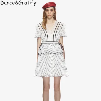 Self Portrait New 2019 Summer Chiffon Runway Dress Women V-neck Short Sleeve Polka Dot Chic Holiday Dresses
Self Portrait New 2019 Summer Chiffon Runway Dress Women V-neck Short Sleeve Polka Dot Chic Holiday Dresses