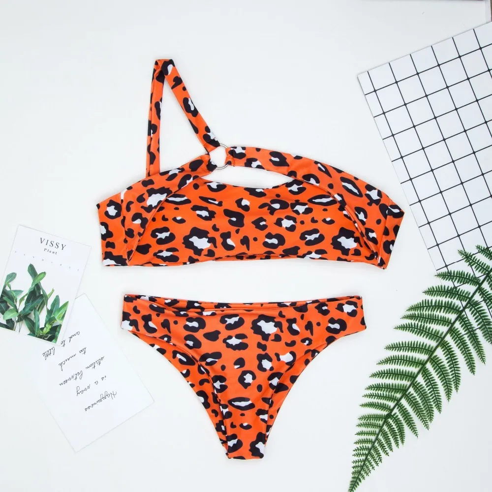 KEKAKA Summer Sexy Orange Leopard Cut Out Bikinis Women 2019 maillot de bain Push Up Bandage Swimsuit One Shoulder Bathing Suits
KEKAKA Summer Sexy Orange Leopard Cut Out Bikinis Women 2019 maillot de bain Push Up Bandage Swimsuit One Shoulder Bathing Suits
