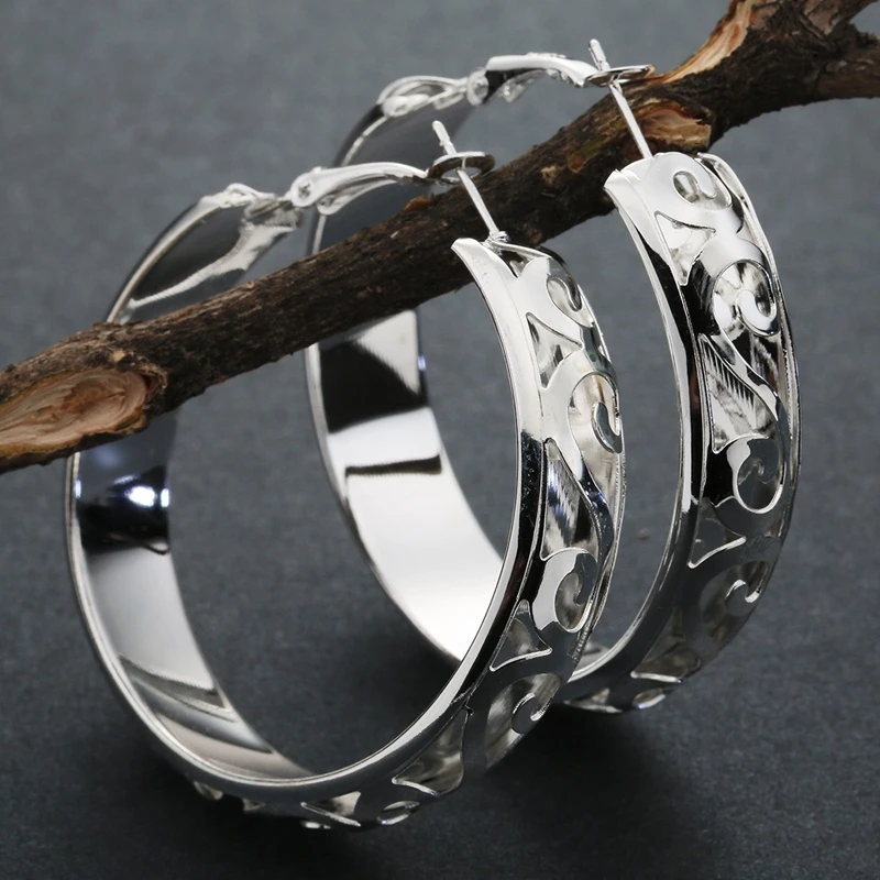Fashion Silver Color Circle Oversize Hoop Earring For Women Bohemia Wide Big Round Statement Earring Exaggerated Jewelry L5E045
Fashion Silver Color Circle Oversize Hoop Earring For Women Bohemia Wide Big Round Statement Earring Exaggerated Jewelry L5E045