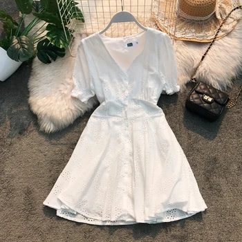 2019 new fashion women's dresses Summer Embroidered V-neck hollow high waist waist short sleeve white dress female
2019 new fashion women's dresses Summer Embroidered V-neck hollow high waist waist short sleeve white dress female