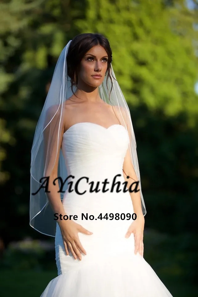 AYiCuthia Short Wedding Veil With Comb 2-layer Penceil Edge Women Wedding Accessories White Ivory Bridal Veils TS8
AYiCuthia Short Wedding Veil With Comb 2-layer Penceil Edge Women Wedding Accessories White Ivory Bridal Veils TS8