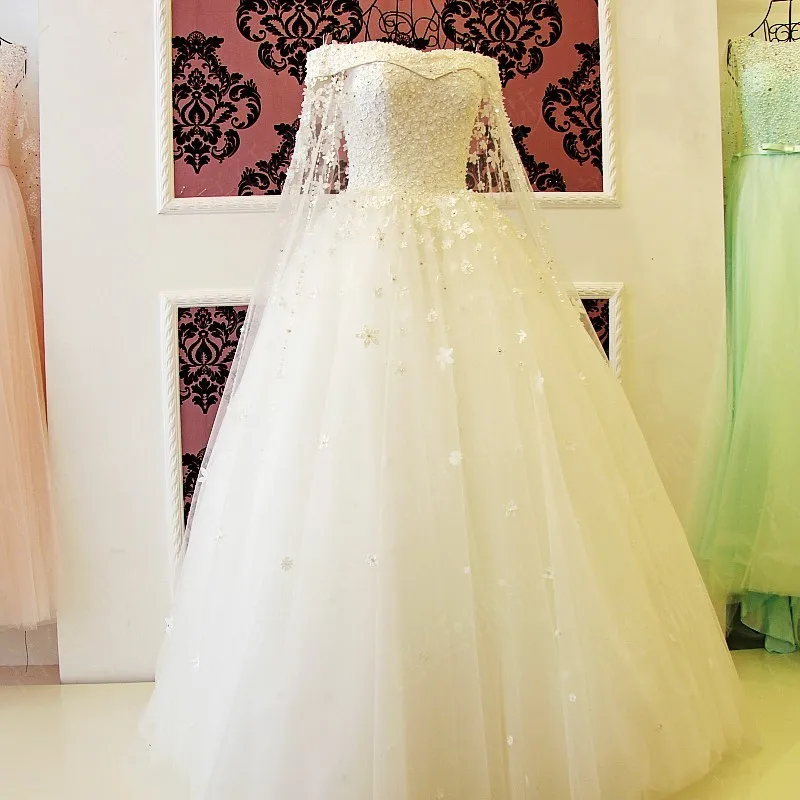 Romantic Boat Neck Ball Gown Wedding Dress 2018 Bridal Gowns Beading Crystal Lace Flowers Long White Bride Dress Luxury Style
Romantic Boat Neck Ball Gown Wedding Dress 2018 Bridal Gowns Beading Crystal Lace Flowers Long White Bride Dress Luxury Style