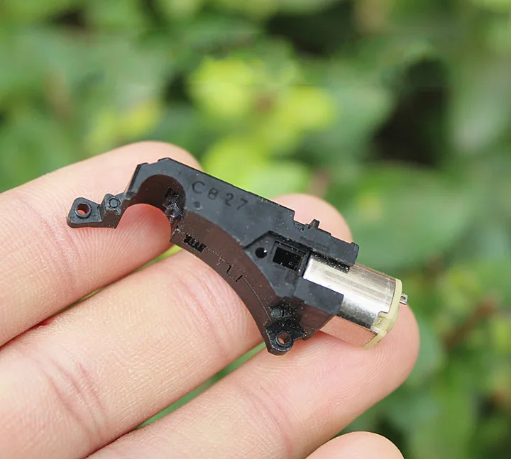 Miniature precision worm gear DC 3V motor DIY production gear motor Small DC gear motor
Miniature precision worm gear DC 3V motor DIY production gear motor Small DC gear motor