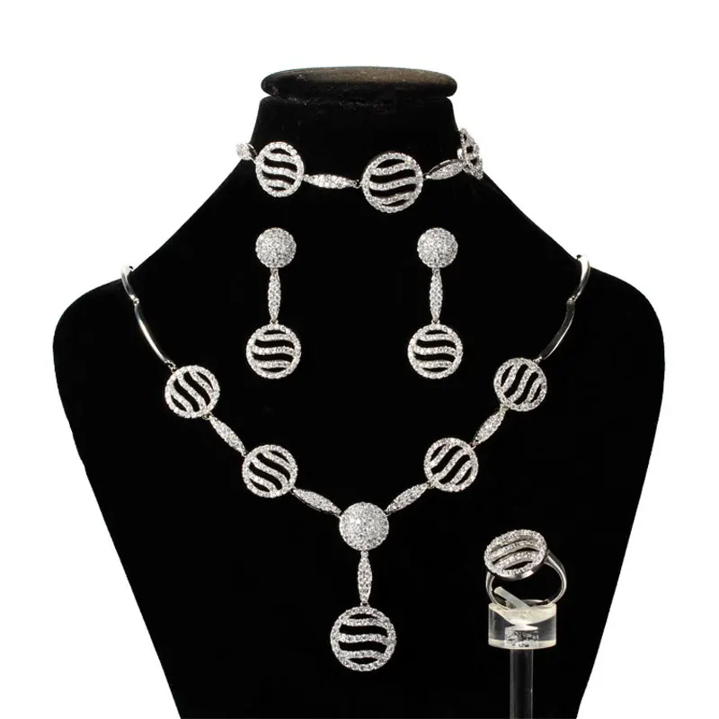 FUYIJIA silver jewelry sets Popular S-type four-piece suit jewellery woman 18K gold dubai jewelry sets bridal noble necklace set
FUYIJIA silver jewelry sets Popular S-type four-piece suit jewellery woman 18K gold dubai jewelry sets bridal noble necklace set