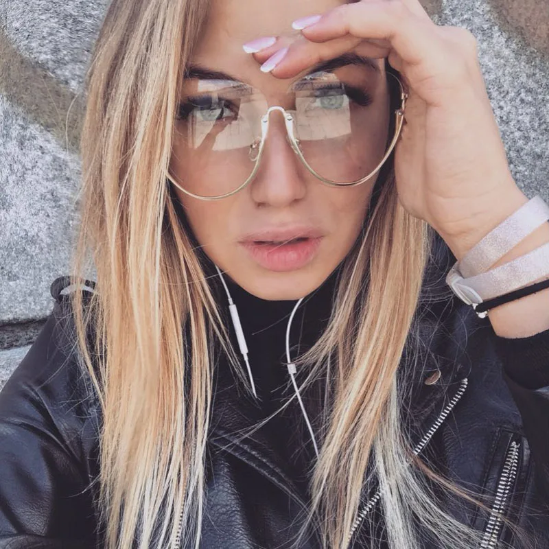 LongKeeper Unique Rimelss Women Sunglasses Vintage Eyeglasses Frames Half Frame Tint Lens Gafas De So gafas Desol AM262
LongKeeper Unique Rimelss Women Sunglasses Vintage Eyeglasses Frames Half Frame Tint Lens Gafas De So gafas Desol AM262