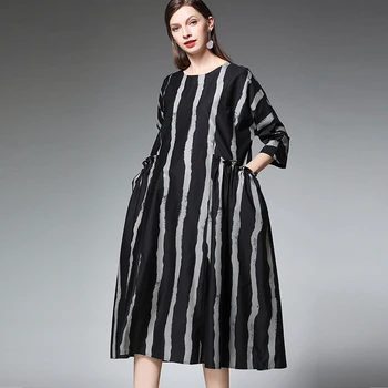 Spring Women loose elegant stripe dress 3/4 sleeves cotton long Dress O neck big pocket casual longos vestido plus size XL-XXXXL
Spring Women loose elegant stripe dress 3/4 sleeves cotton long Dress O neck big pocket casual longos vestido plus size XL-XXXXL
