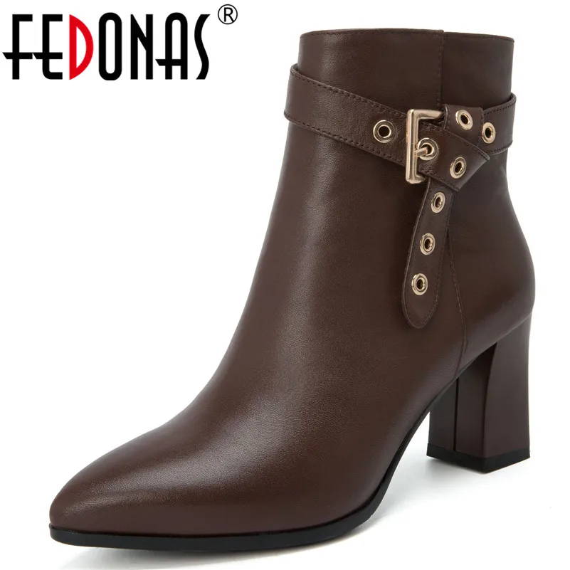 FEDONAS 2020 Autumn Winter Quality Genuine Leather Women Ankle Boots Side Zipper Buckle Elegant Short Boots Office Shoes Woman
FEDONAS 2020 Autumn Winter Quality Genuine Leather Women Ankle Boots Side Zipper Buckle Elegant Short Boots Office Shoes Woman