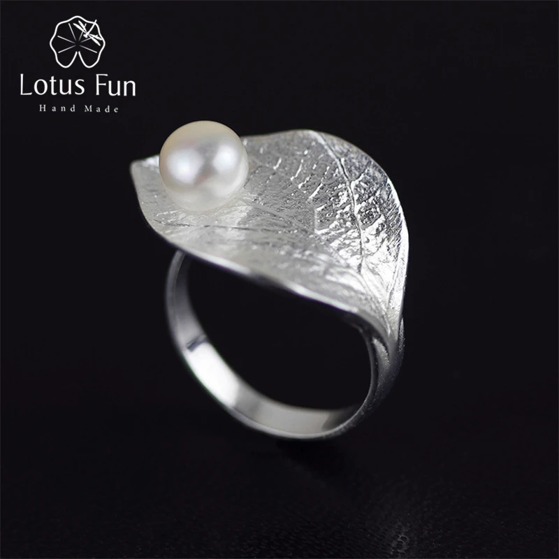 Lotus Fun Real 925 Sterling Silver Natural Pearl Handmade Designer Fine Jewelry Creative Open Ring Leaf Rings for Women Bijoux
Lotus Fun Real 925 Sterling Silver Natural Pearl Handmade Designer Fine Jewelry Creative Open Ring Leaf Rings for Women Bijoux