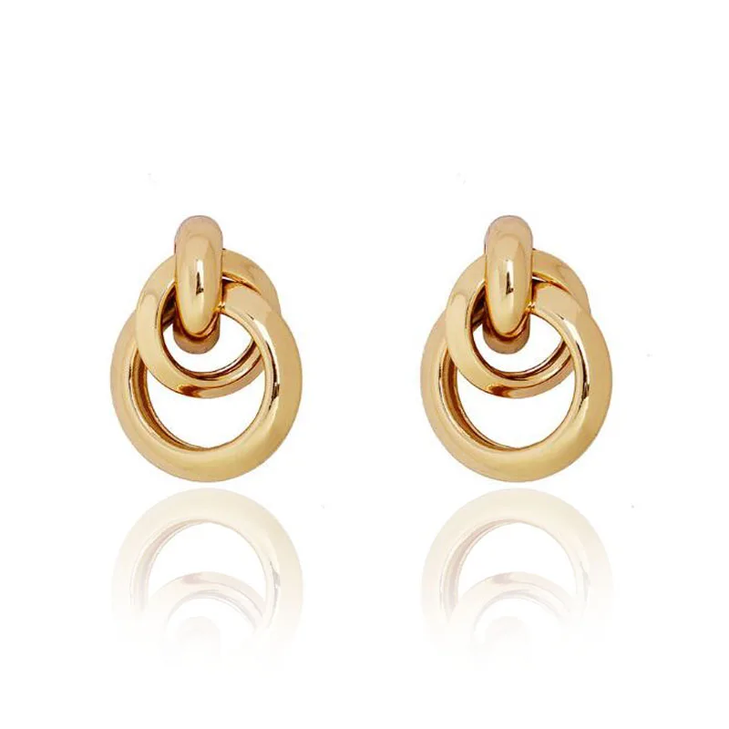 Korean ear jewelry of small gold metal circle stud earrings 2019 new fashion women statement earring
Korean ear jewelry of small gold metal circle stud earrings 2019 new fashion women statement earring