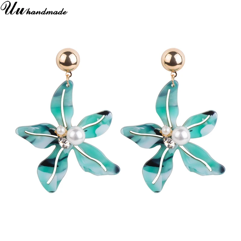 Fashion jewelry Acrylic earrings wholesale customized MOQ 120 pairs delivery time about 20 days
Fashion jewelry Acrylic earrings wholesale customized MOQ 120 pairs delivery time about 20 days
