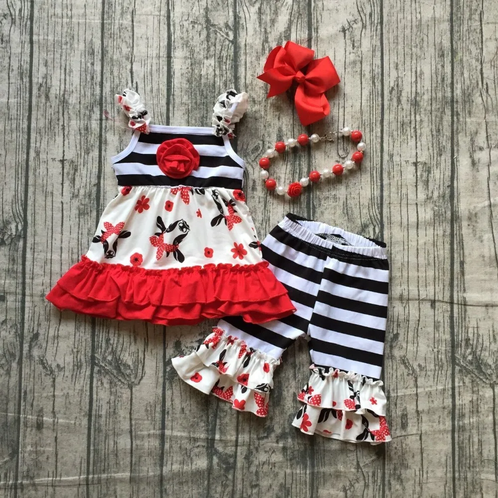baby girls summer Spring outfits girls stripes top cow print top with black stripes capris pants outfits with accessories
baby girls summer Spring outfits girls stripes top cow print top with black stripes capris pants outfits with accessories