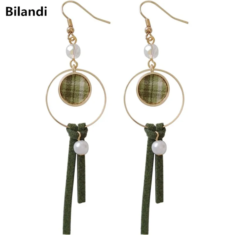 Fancy Design Delicate Pearl With Round Fabric Circle Artificial Suede Drop Earring For Woman
Fancy Design Delicate Pearl With Round Fabric Circle Artificial Suede Drop Earring For Woman