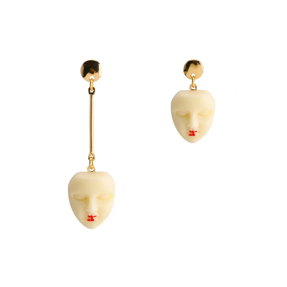 Funny Resin Strange Smile Asymmetrical Earrings Women's Fashion Creative Halloween Earring Personality Face Mask Jewelry
Funny Resin Strange Smile Asymmetrical Earrings Women's Fashion Creative Halloween Earring Personality Face Mask Jewelry