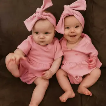 New Summer Kids Baby Boy Girl Hot Brief Style Casual Solid Clothes Ruffle Tops Shorts Headband Outfits Set
New Summer Kids Baby Boy Girl Hot Brief Style Casual Solid Clothes Ruffle Tops Shorts Headband Outfits Set