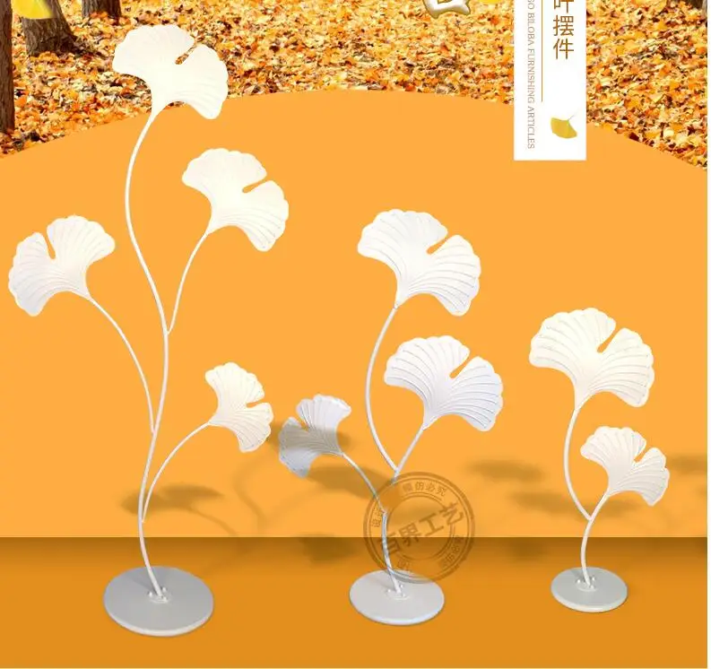 The new iron art ginkgo biloba road leads to the wedding decorations and props to the table.
The new iron art ginkgo biloba road leads to the wedding decorations and props to the table.
