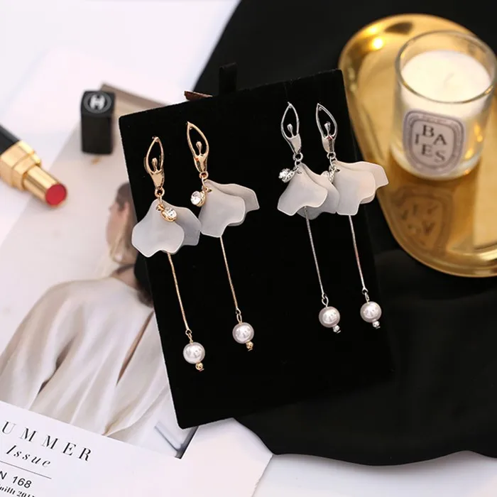 Shiny Side New Fashion Brand Jewelry Dance Girl Stud Earrings for Women Gift Simple Style Elegant Pearl Earrings
Shiny Side New Fashion Brand Jewelry Dance Girl Stud Earrings for Women Gift Simple Style Elegant Pearl Earrings