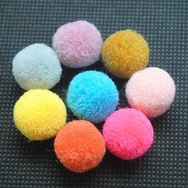

100PCS 15MM Pompon Ball Polyester Clothes Or Garments Cap Making Accessories Or Jewelry Accessories Bobbles Flocculus