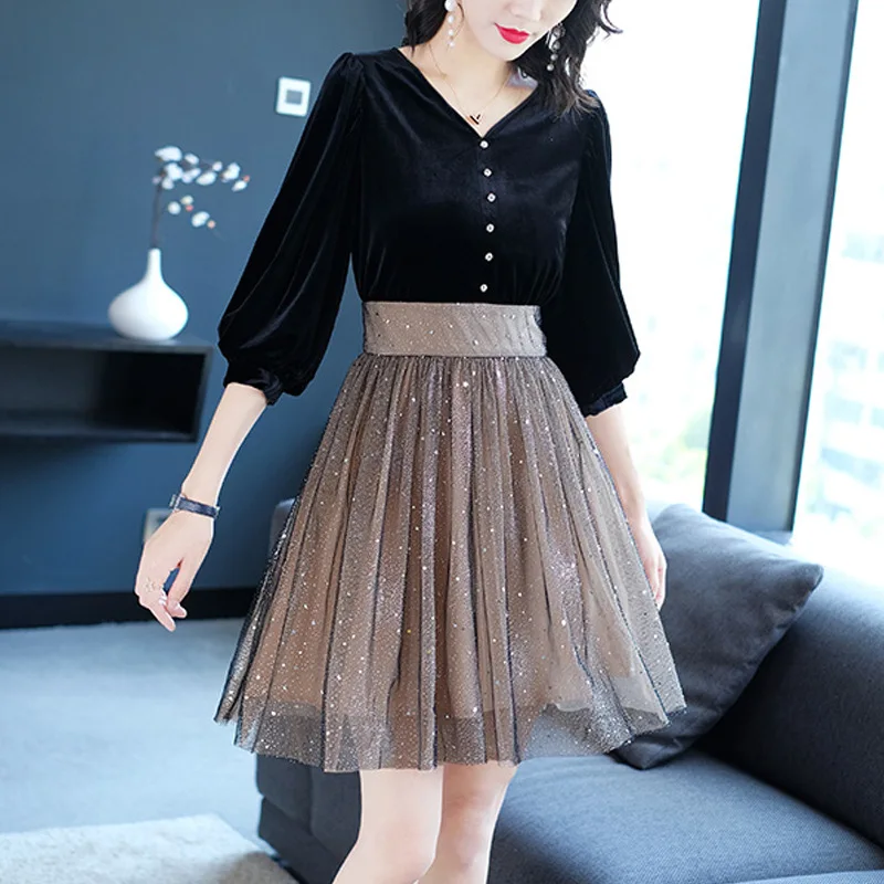 Velvet V Neck Lantern Sleeve Mesh Tunic Pleated Dress Women Elegant Vintage Korean Sweet Office Party Fashion Dress Lady Clothes
Velvet V Neck Lantern Sleeve Mesh Tunic Pleated Dress Women Elegant Vintage Korean Sweet Office Party Fashion Dress Lady Clothes