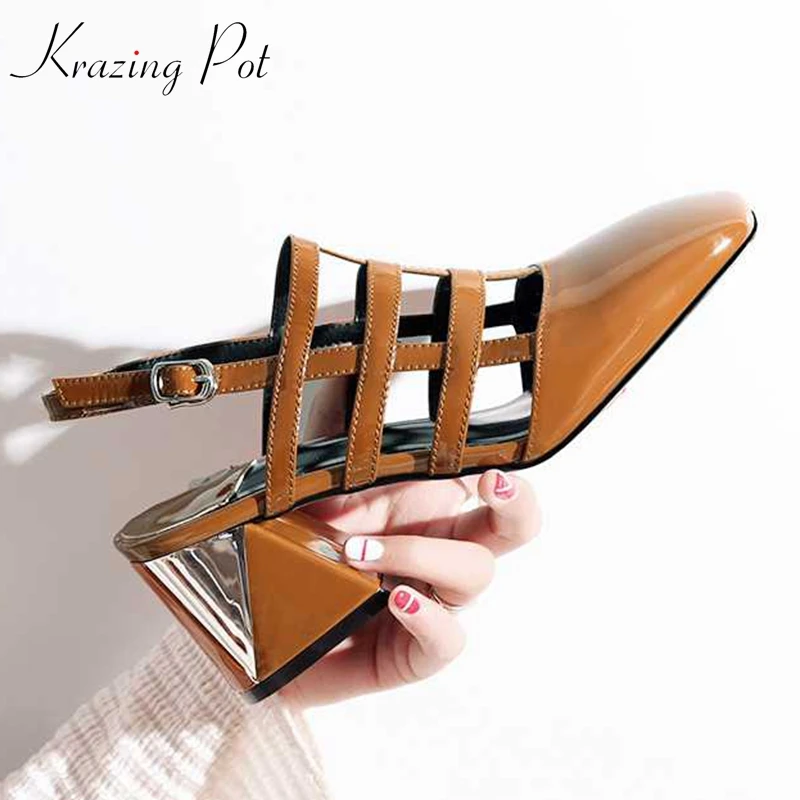 Krazing Pot new genuine leather basic clothing buckle strap square toe dinner party European design gladiator art heel pumps L77
Krazing Pot new genuine leather basic clothing buckle strap square toe dinner party European design gladiator art heel pumps L77