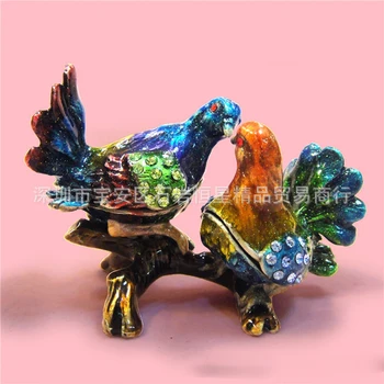 European Chinese style Metal enamel painted Color magpie bird model,home desktop decor decoration ornaments(A629)
European Chinese style Metal enamel painted Color magpie bird model,home desktop decor decoration ornaments(A629)