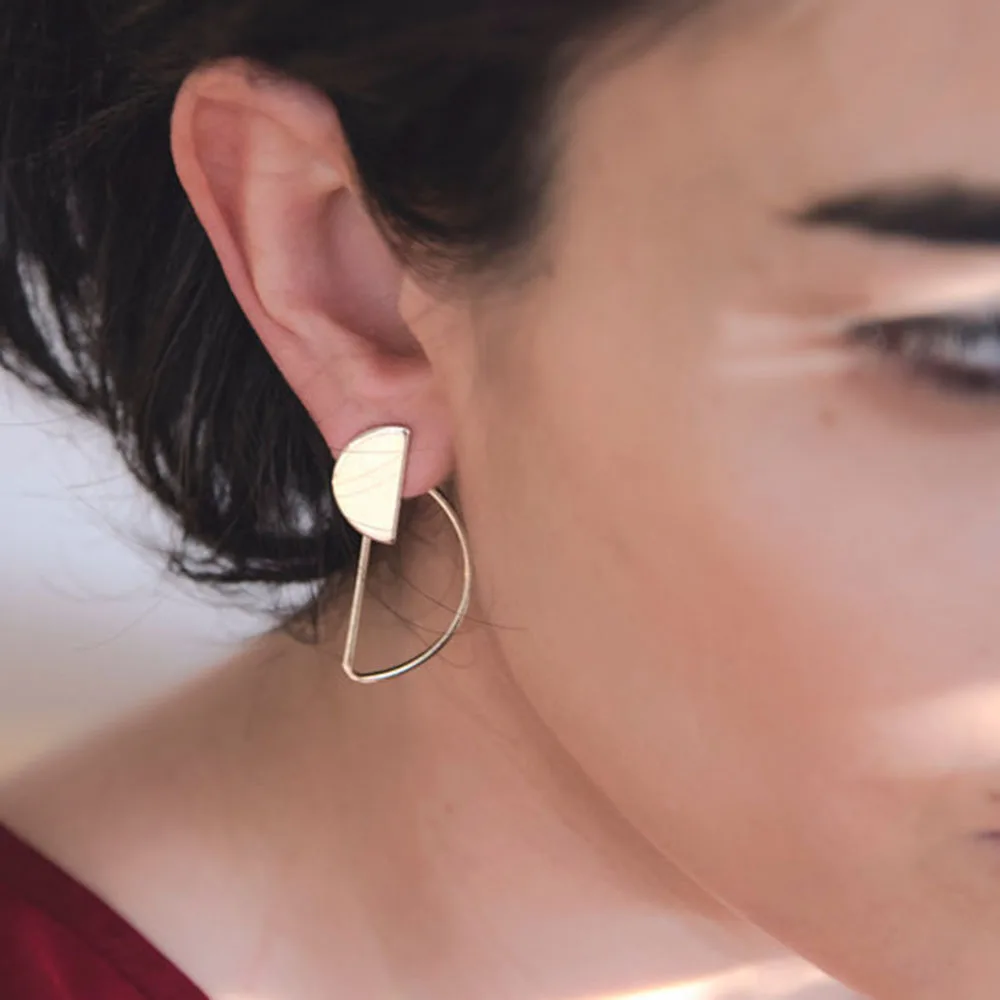 2018 European Style Geometric Semicircle Stud Earrings for Women Simple Copper Ear Studs Earing Brincos Christmas Gifts XR162
2018 European Style Geometric Semicircle Stud Earrings for Women Simple Copper Ear Studs Earing Brincos Christmas Gifts XR162