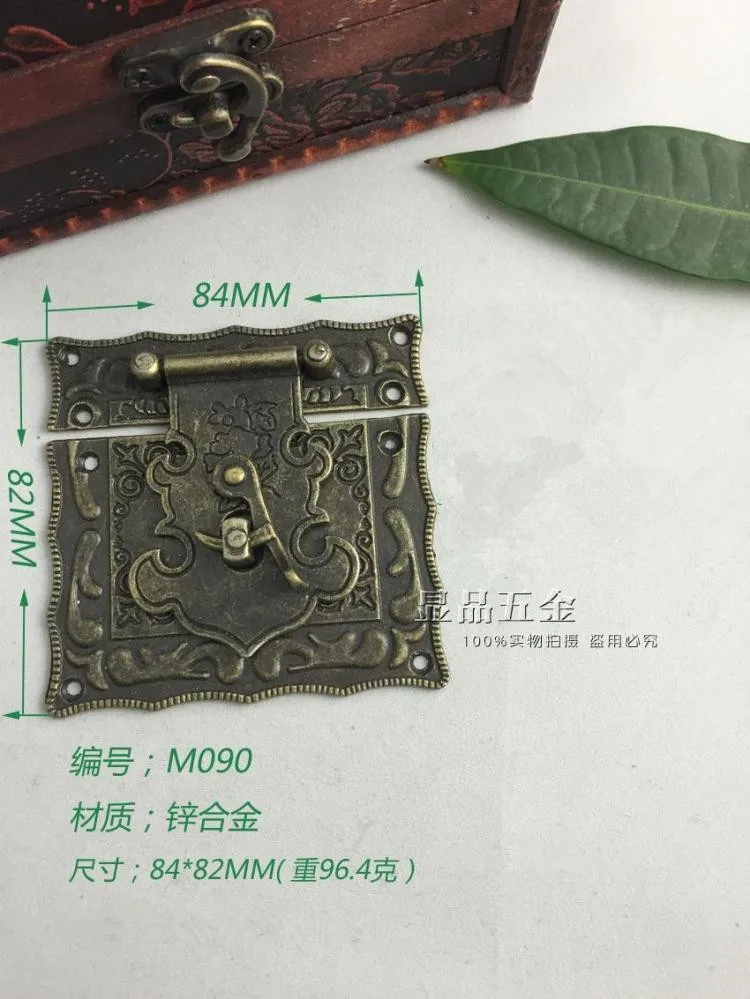 Packaging hardware accessories DIY Antique wooden hasp Muhe gift box lock Alloy button wholesale
Packaging hardware accessories DIY Antique wooden hasp Muhe gift box lock Alloy button wholesale