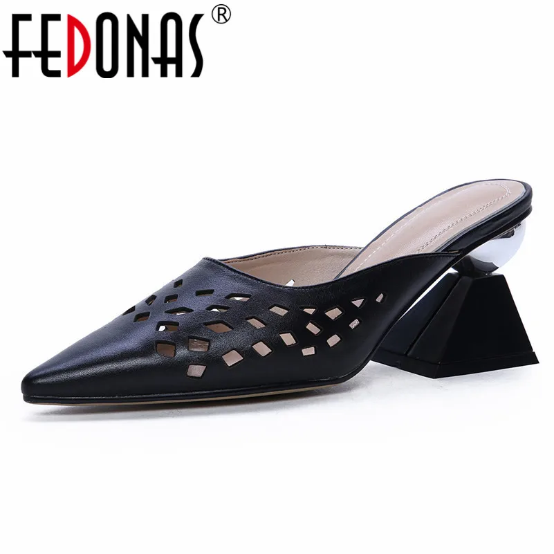 FEDONAS Fashion Vintage Pointed Toe Strange Style Women Pumps Hollow Genuine Leather Women Sandals Classic Mules Shoes Woman
FEDONAS Fashion Vintage Pointed Toe Strange Style Women Pumps Hollow Genuine Leather Women Sandals Classic Mules Shoes Woman