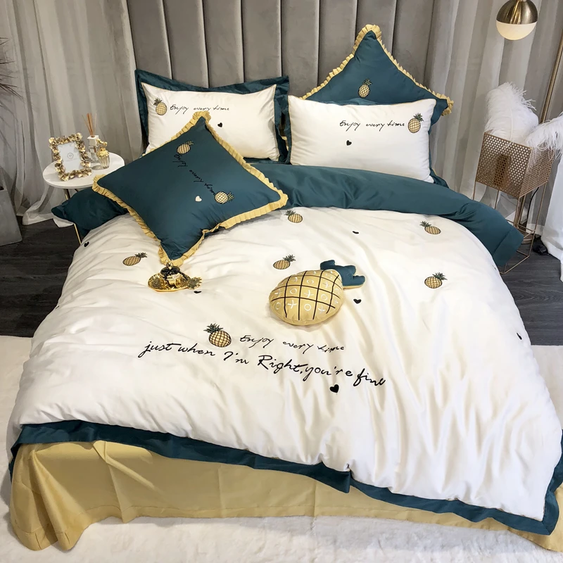 Luxury Royal Embroidery 60S Egyptian Cotton wedding Bedding Set Duvet Cover Bed sheet/Linen Pillowcases Twin Queen King Size #s
Luxury Royal Embroidery 60S Egyptian Cotton wedding Bedding Set Duvet Cover Bed sheet/Linen Pillowcases Twin Queen King Size #s