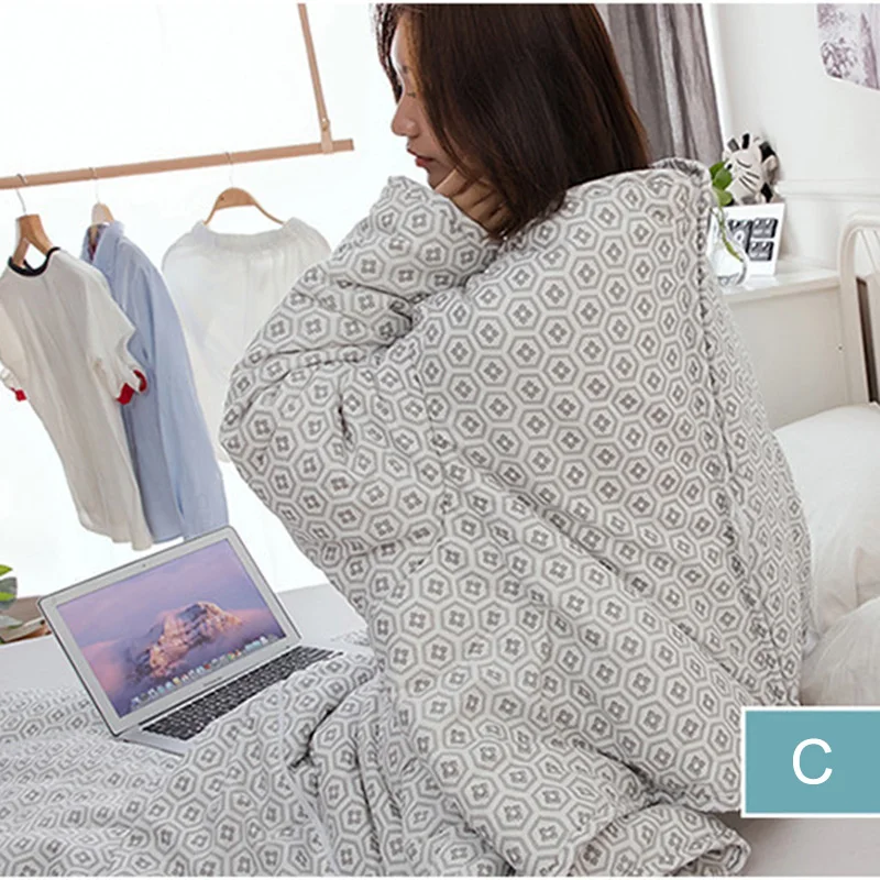 1 Pcs Winter Lazy Quilt with Sleeves Warm Thickened Multifunction Home Bedding Hot Sale
1 Pcs Winter Lazy Quilt with Sleeves Warm Thickened Multifunction Home Bedding Hot Sale