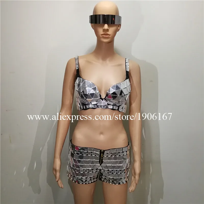 Ballroom Sexy lady Shiny Sequined Bra Short Nightclub Party Sexy Evening Mirror Outfit Stage Performance DJ Dancer Clothes 
Ballroom Sexy lady Shiny Sequined Bra Short Nightclub Party Sexy Evening Mirror Outfit Stage Performance DJ Dancer Clothes