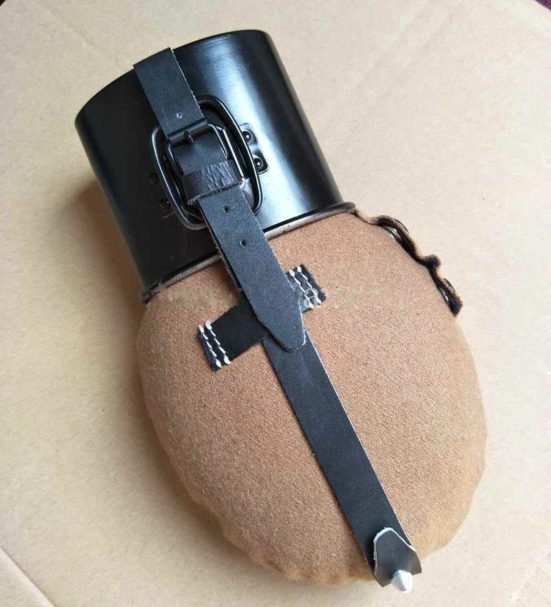 WWII M31 Army German Canteen Kettle Cover Set Military Camping Hunting Original Size Khaki
WWII M31 Army German Canteen Kettle Cover Set Military Camping Hunting Original Size Khaki