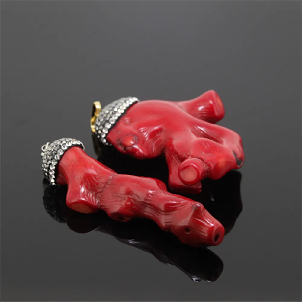 1pcs natural irregular red coral pendant charms gem stone pendant necklace paved rhinestones for fine jewelry making best gift
1pcs natural irregular red coral pendant charms gem stone pendant necklace paved rhinestones for fine jewelry making best gift