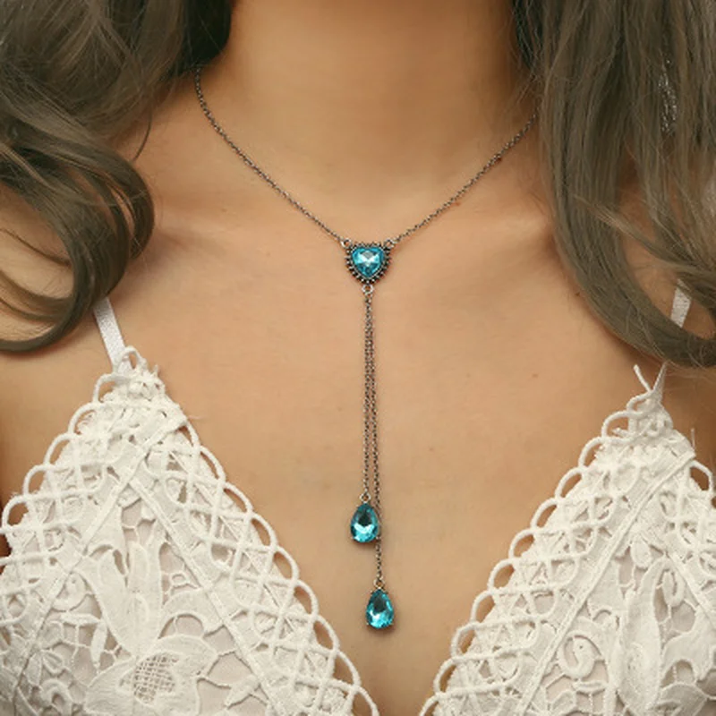 Creative Women Fashion Necklace Ladies Popular Style Love Pendant Necklace Blue Heart Crystal Pendant Necklace Sweater Chain
Creative Women Fashion Necklace Ladies Popular Style Love Pendant Necklace Blue Heart Crystal Pendant Necklace Sweater Chain