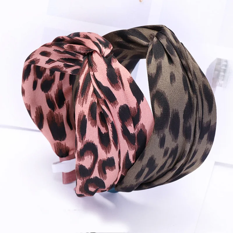 Satin Leopard Knotted Headband Ethnic Leopard Knot Cross Hairband Vintage Hair Accessories
Satin Leopard Knotted Headband Ethnic Leopard Knot Cross Hairband Vintage Hair Accessories