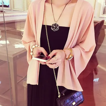 Chiffon Kimono Cardigan Casual 3/4 Batwing Sleeve Loose Black Women Blouses Shirts Summer Women Tops Outerwear Top
Chiffon Kimono Cardigan Casual 3/4 Batwing Sleeve Loose Black Women Blouses Shirts Summer Women Tops Outerwear Top
