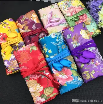 5 pcs per bag Portable Folding Jewelry Roll Up Bag 3 Zipper Silk Brocade Pouch Drawstring
5 pcs per bag Portable Folding Jewelry Roll Up Bag 3 Zipper Silk Brocade Pouch Drawstring
