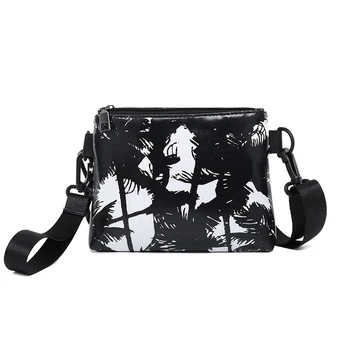 Fashion shoulder bag female trend graffiti wind print Messenger bag canta handbag
Fashion shoulder bag female trend graffiti wind print Messenger bag canta handbag
