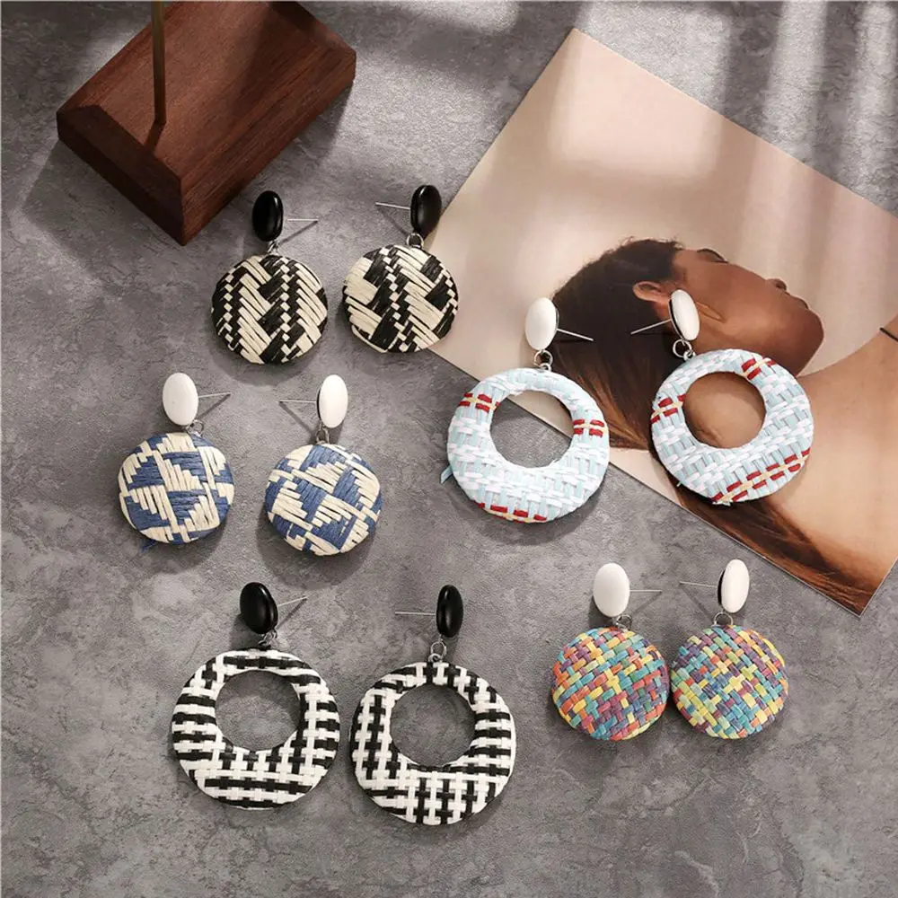 Geometric Round Rattan Weave Stud Earrings For Women Round Hollow Drop Female Earring Jewelry Gifts Loop Earring
Geometric Round Rattan Weave Stud Earrings For Women Round Hollow Drop Female Earring Jewelry Gifts Loop Earring