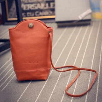 Explosion Models Fashion Retro Kettle Bag Ladies Bucket Mobile Phone Shoulder Bag Diagonal Female Bag
Explosion Models Fashion Retro Kettle Bag Ladies Bucket Mobile Phone Shoulder Bag Diagonal Female Bag