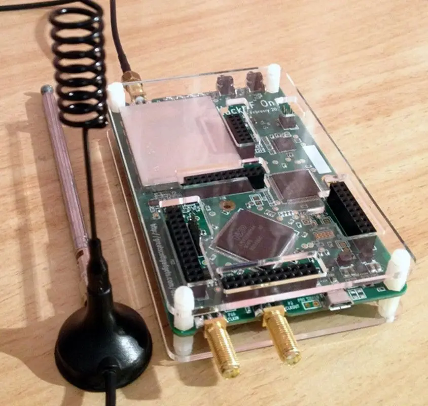 HackRF One 1 MHz to 6 GHz SDR Platform Software Defined Radio Development Board
HackRF One 1 MHz to 6 GHz SDR Platform Software Defined Radio Development Board