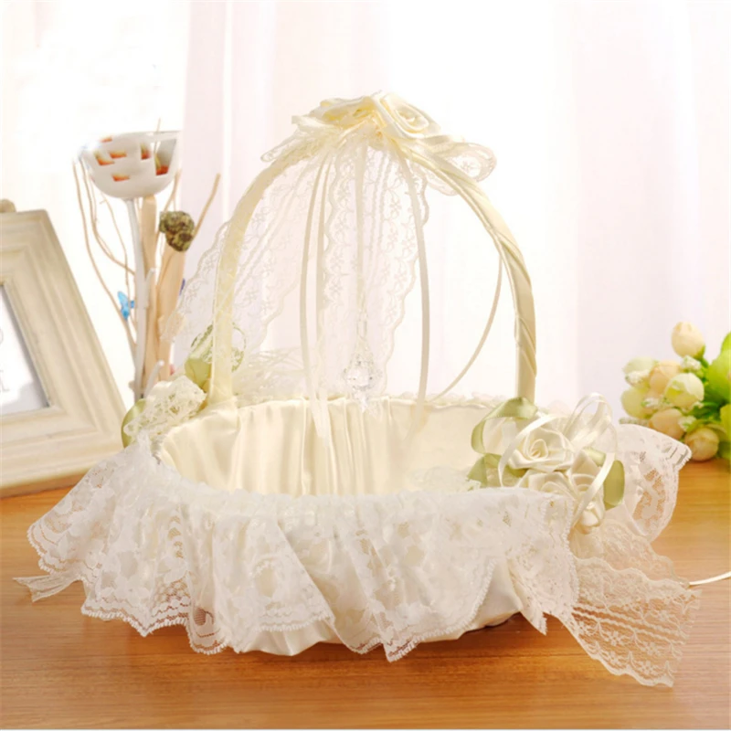 Romantic Wedding Flower Bride Lace Baskets Ceremony Party Decor New Wedding Decoration Lace Handle Flower Basket Photo Prop
Romantic Wedding Flower Bride Lace Baskets Ceremony Party Decor New Wedding Decoration Lace Handle Flower Basket Photo Prop