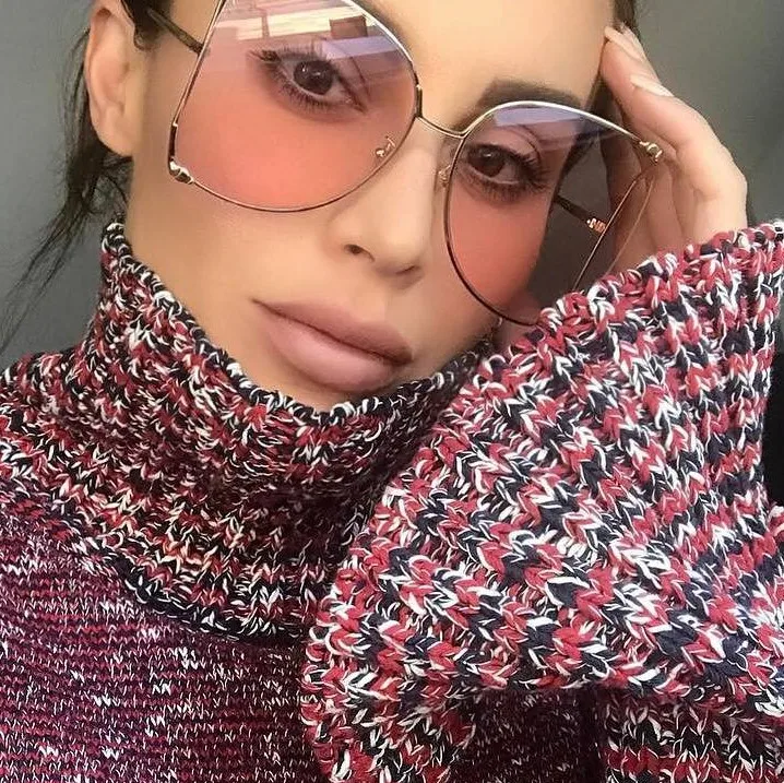 CCSPACE Metal Square Gradient Sunglasses Men Women Pearl Decoration Brand Glasses Designer Fashion Male Female Shades 45476
CCSPACE Metal Square Gradient Sunglasses Men Women Pearl Decoration Brand Glasses Designer Fashion Male Female Shades 45476