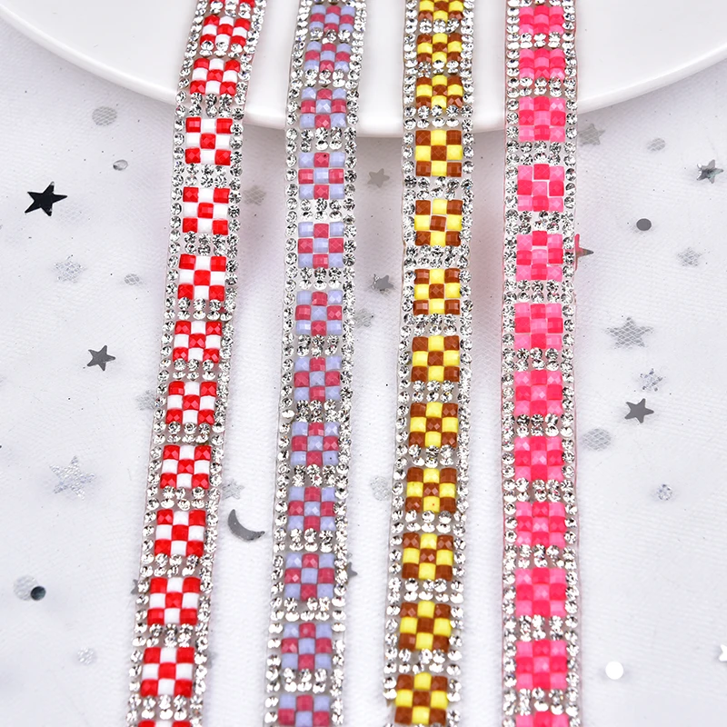 5yard/Lot Glass Hotfix Rhinestone Trimming Wedding Decoration Clear Crystal And Beads Applique 1cm Width DIY Belt Garment Iron
5yard/Lot Glass Hotfix Rhinestone Trimming Wedding Decoration Clear Crystal And Beads Applique 1cm Width DIY Belt Garment Iron