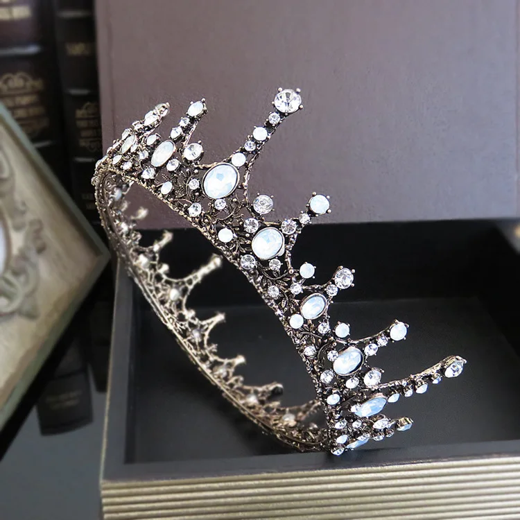 HIMSTORY Vintage Baroque Hair Accessories Queen Prom Tiaras Men Full Round Circle Wedding Bridal Crown Earrings Set
HIMSTORY Vintage Baroque Hair Accessories Queen Prom Tiaras Men Full Round Circle Wedding Bridal Crown Earrings Set